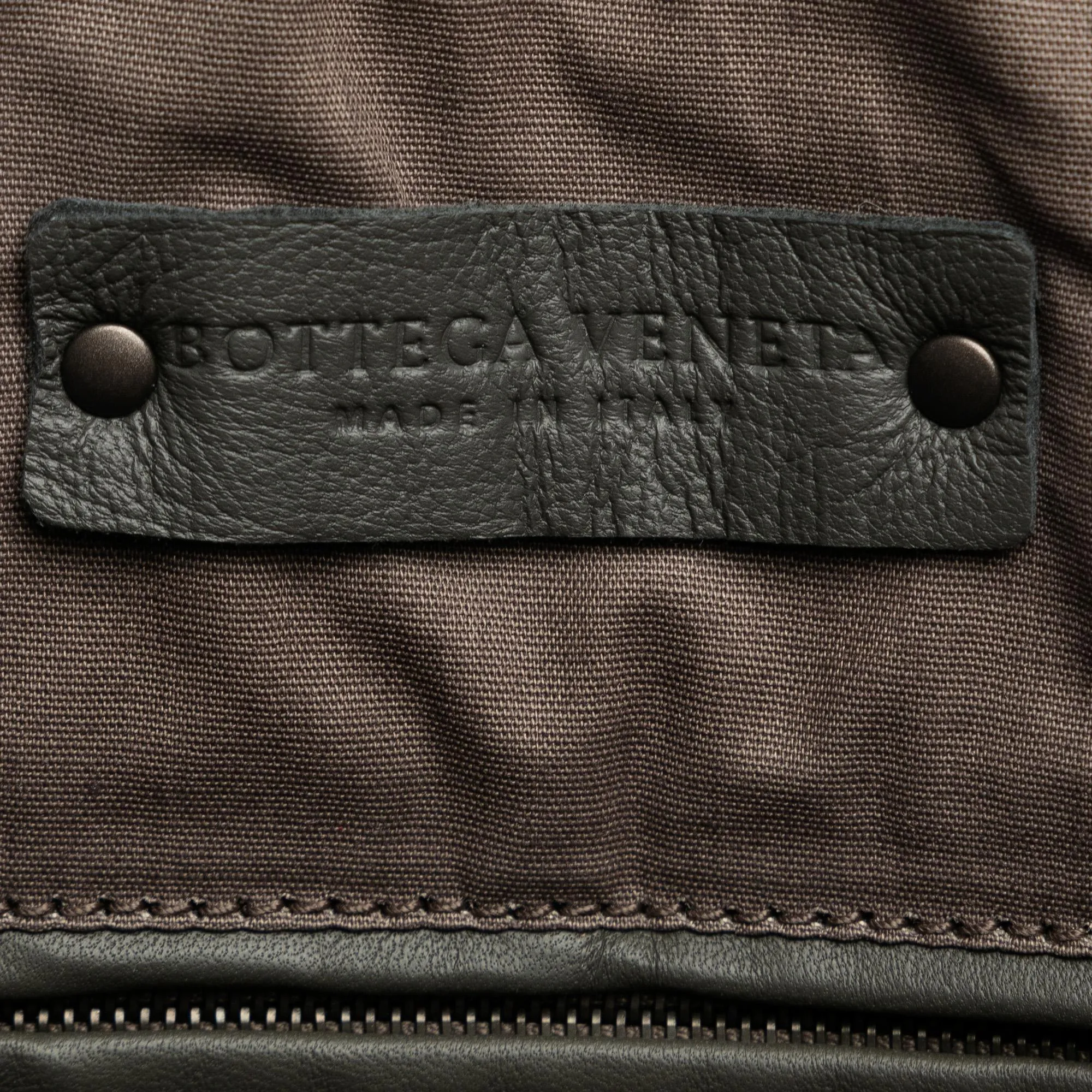 Bottega Veneta Intrecciato-Trimmed Leather Briefcase (SHG-XfagZD)