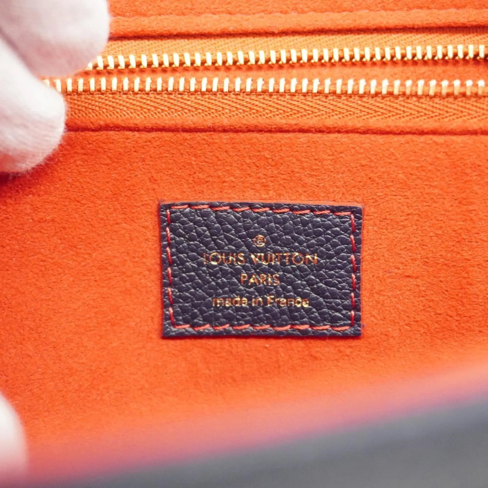 Louis Vuitton Saint Germain  Leather Shoulder Bag ()