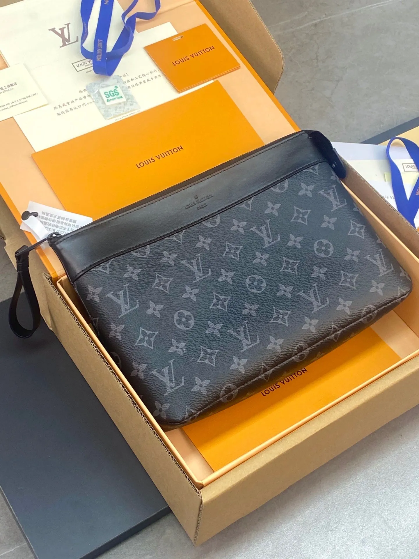 MBG058 Pochette Voyage Souple / HIGHEST QUALITY VERSION / 12.6 x 8.3 x 3.1 inches